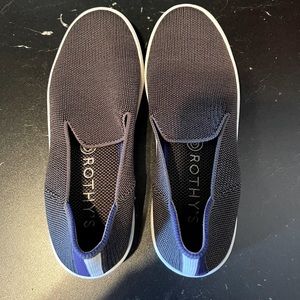 Rothy’s Original Slip On Sneaker in Graphite - size 6